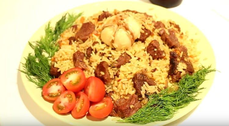 Un tale pilaf secondo la ricetta classica può essere facilmente cucinato a casa.