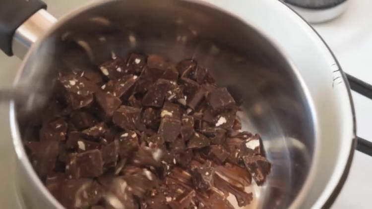 sciogliere il cioccolato