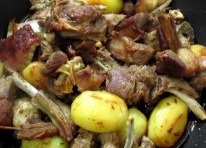 agnello tenero con patate