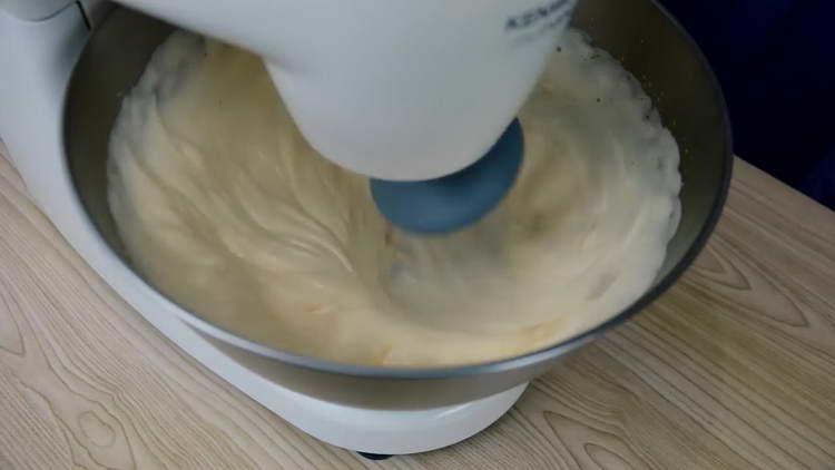 sbattere le uova con un mixer