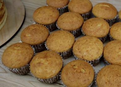 Delizioso pan di spagna al latte condensato  per torte e cupcake