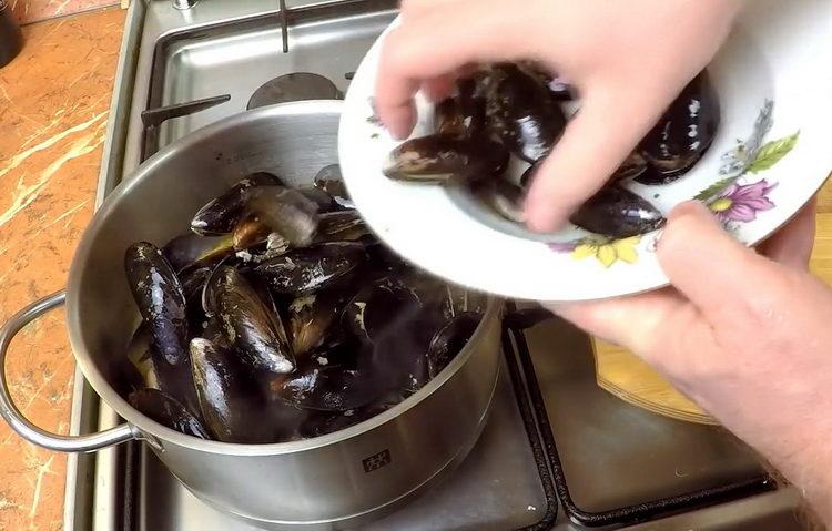 aggiungere le cozze