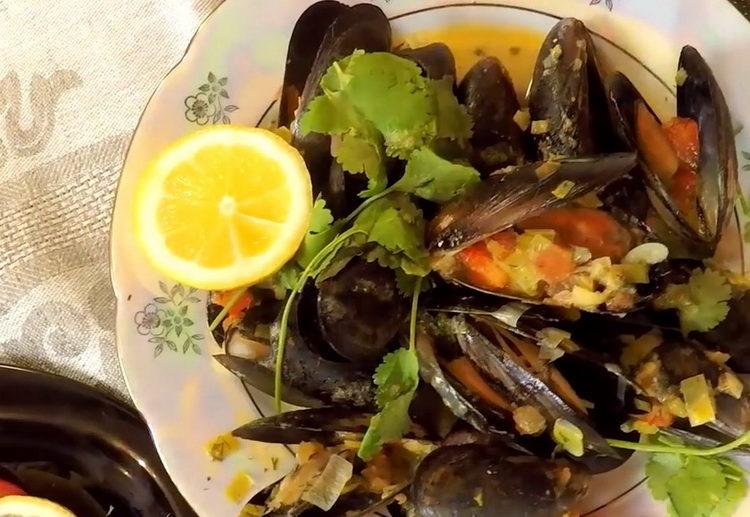 Cozze deliziose in salsa cremosa di aglio