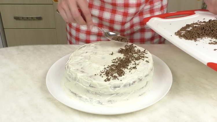 cospargere la torta al cioccolato