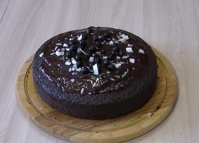 Torta chocolate al cioccolato incredibilmente deliziosa per uno due tre